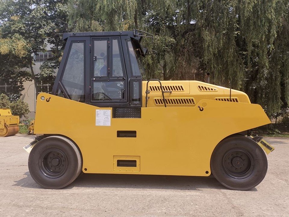 Pneumatic Tyre ROAD ROLLER suppliers