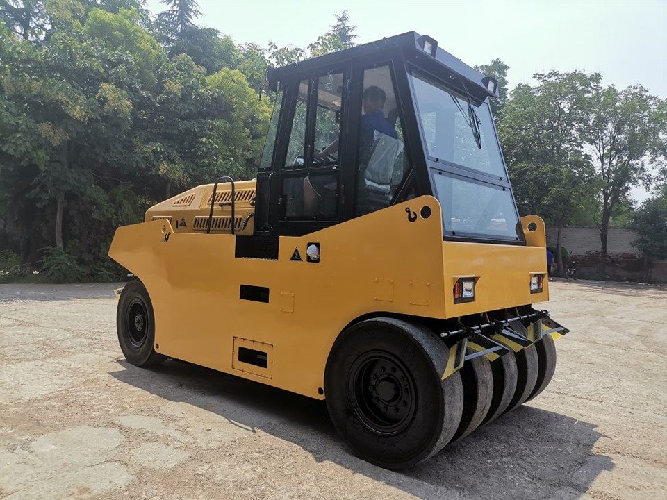 Pneumatic Tyre ROAD ROLLER